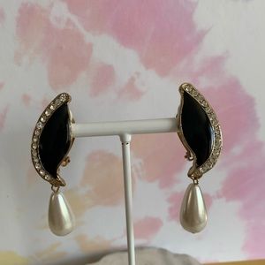 Vintage clip on beautiful earrings with pearl drops